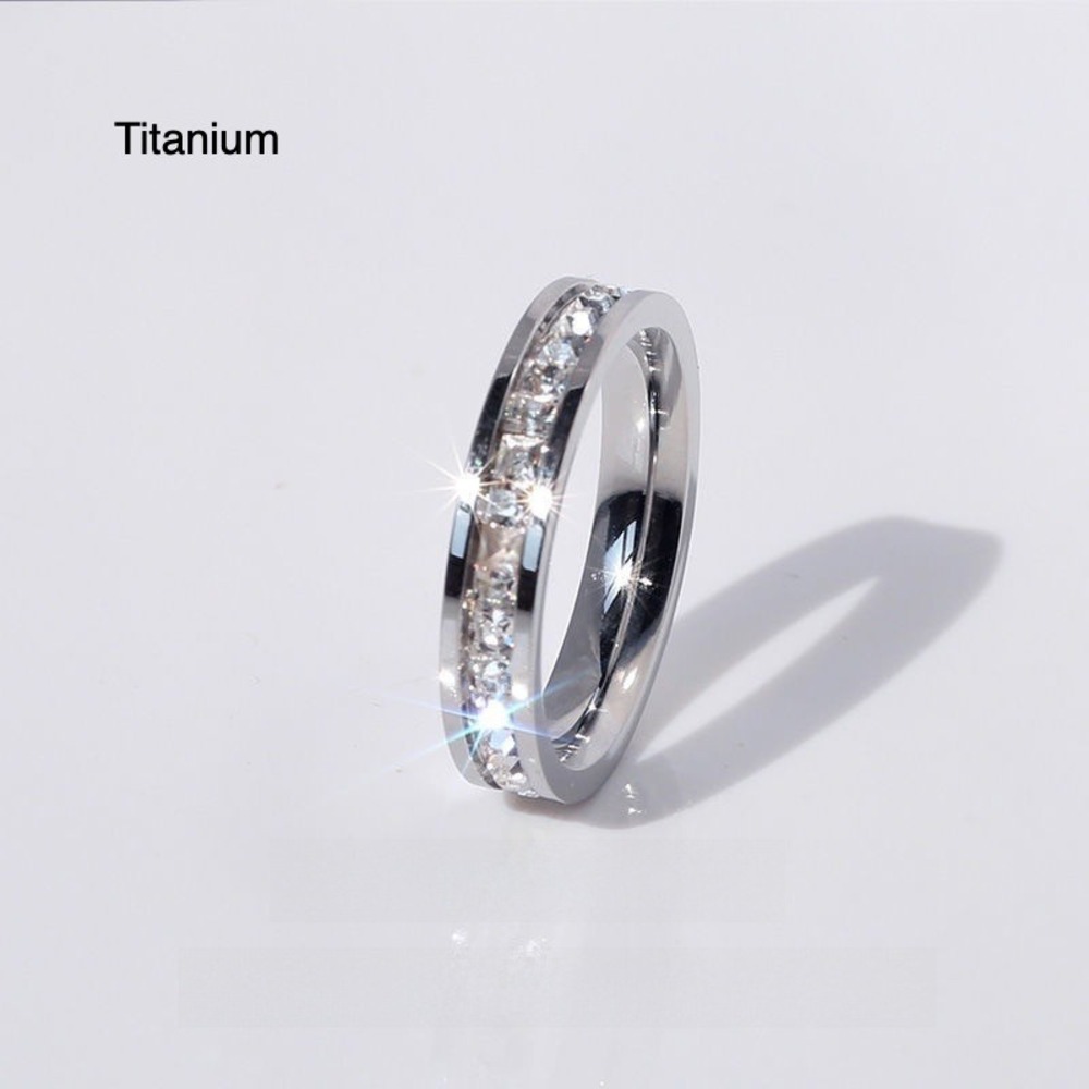 Sparkling Titanium Band Ring Cubic Zirconia Women's Elegant Wedding Band‎ Size 9